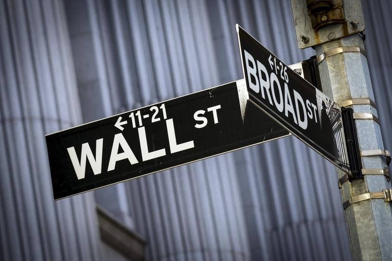 سوق الأسهم اليوم: مؤشر S&P 500 يحقق مكاسب طفيفة في ظل تصريحات ترامب بانفتاحه على صفقات بشأن الرسوم الجمركية”