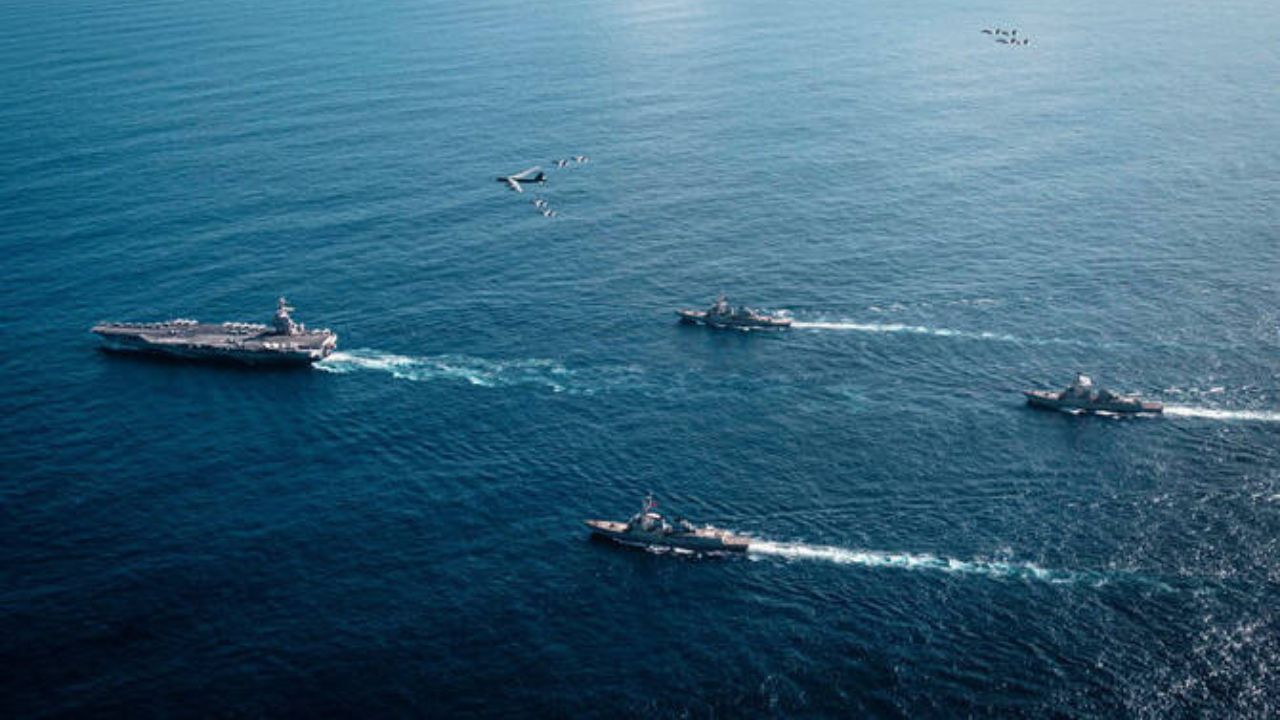 الولايات المتحدة تعلن التنفيذ الكامل لحصار الموانئ الإيرانية وانعكاساته على التجارة العالمية