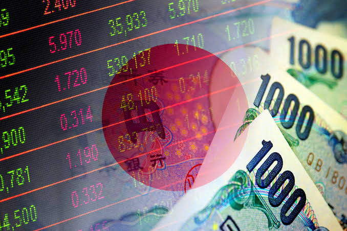 الين الياباني يقترب من أدنى مستوياته منذ أربعة عقود أمام الدولار